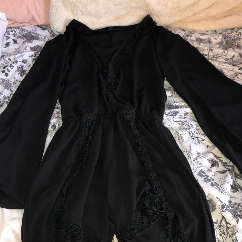 Black romper forever 21